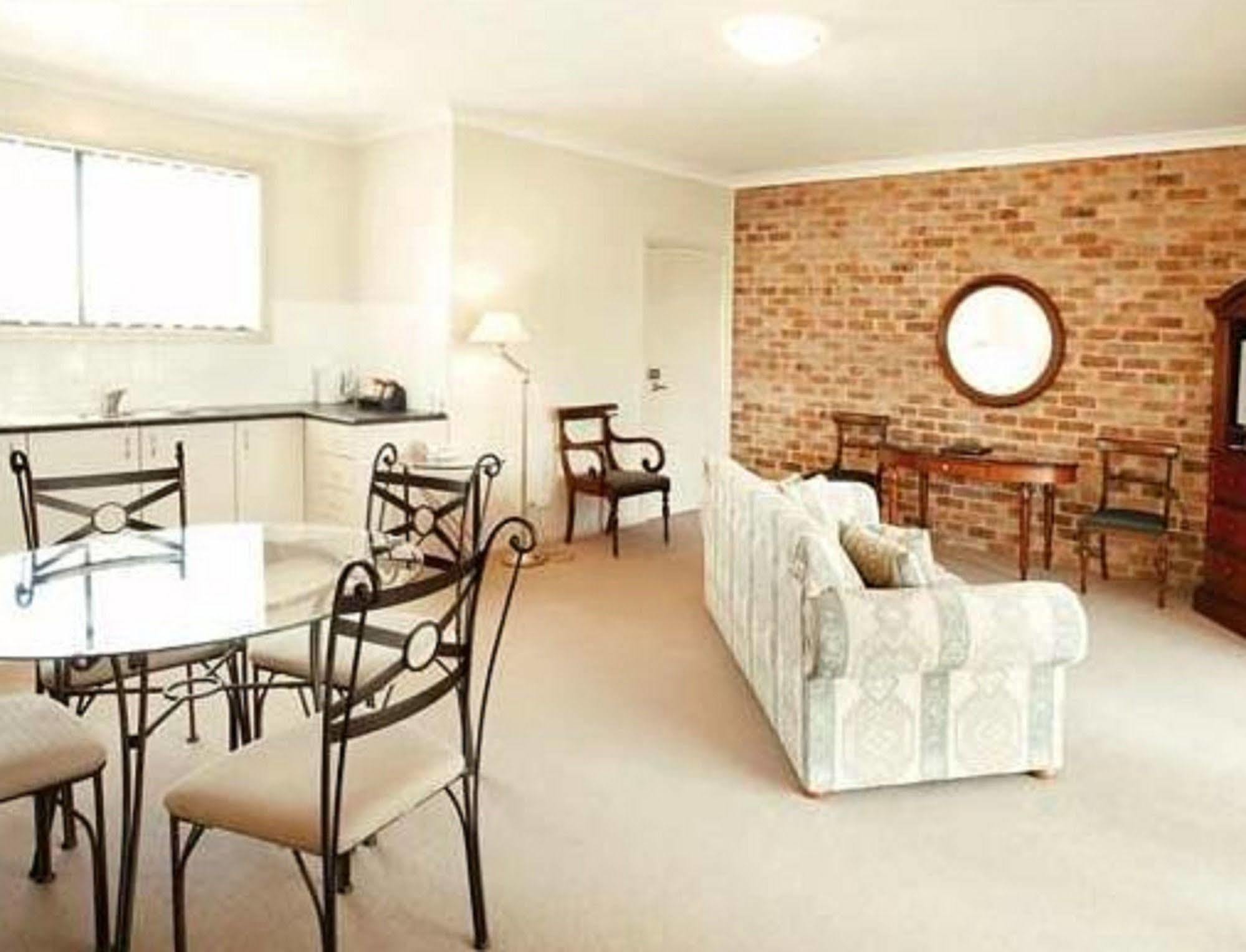 Potters Apartments Cessnock Exterior foto